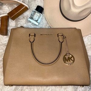 New/Mint Michael Kors Sutton Tote *Discontinued*